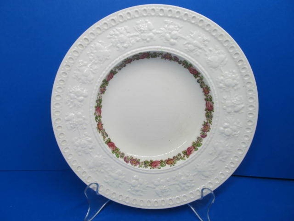 Wedgwood Wellesley Balmoral Pattern 8 1/2" Rimmed Soup Bowl